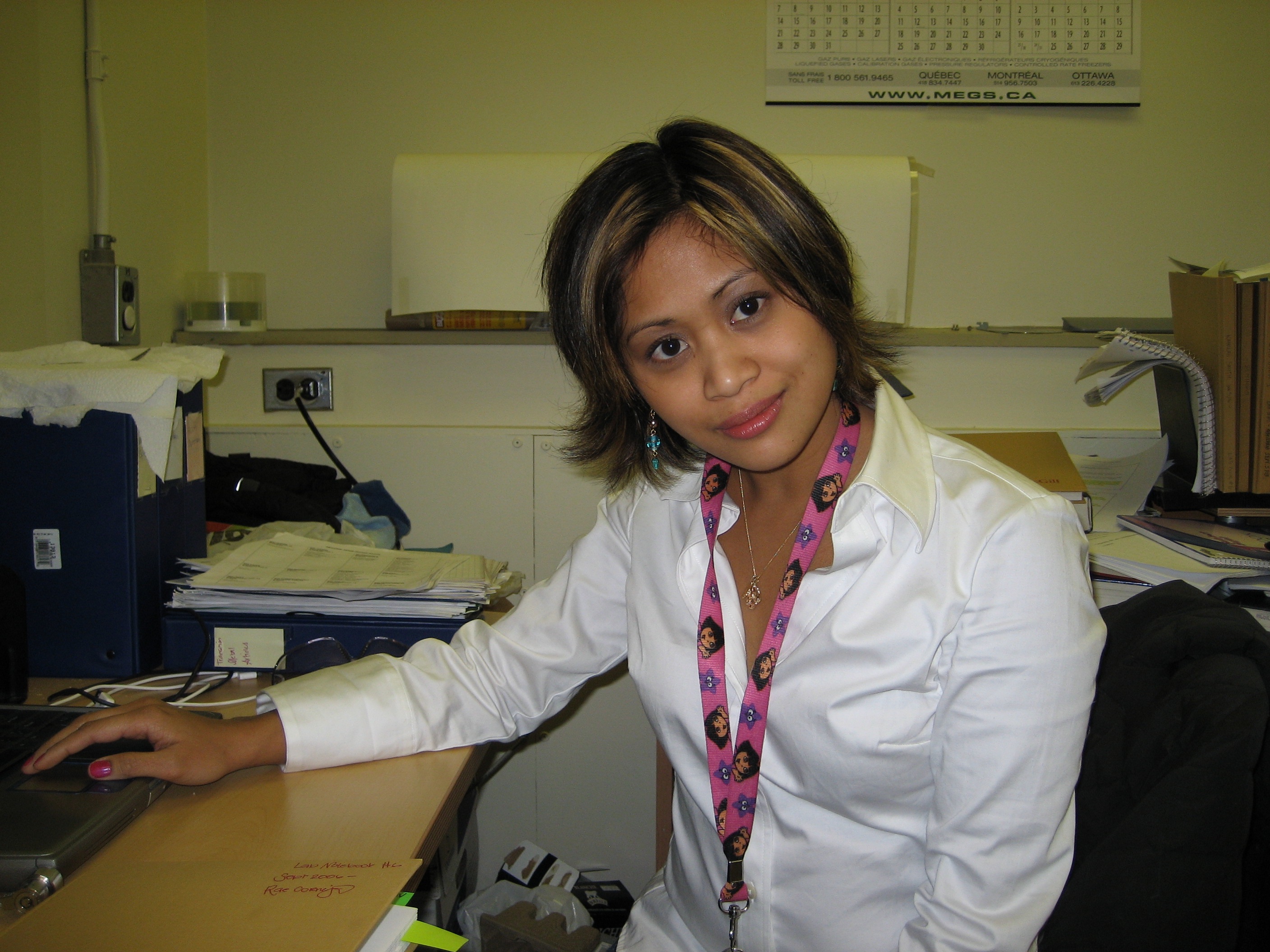 Rae: Science Cheerleader, Chemist, and (awesome!) STEM communicator! (She's also the managing editor of SciStarter!)