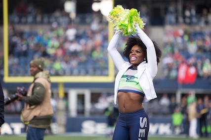 Della: Coder and Seattle Seahawks Cheerleader!
